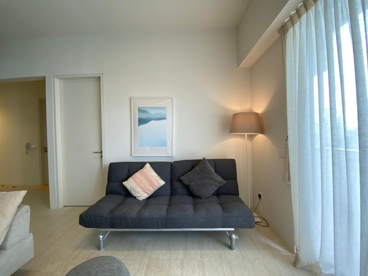 By The Sea@ Cozy Beachfront Home Бату Феринги Екстериор снимка